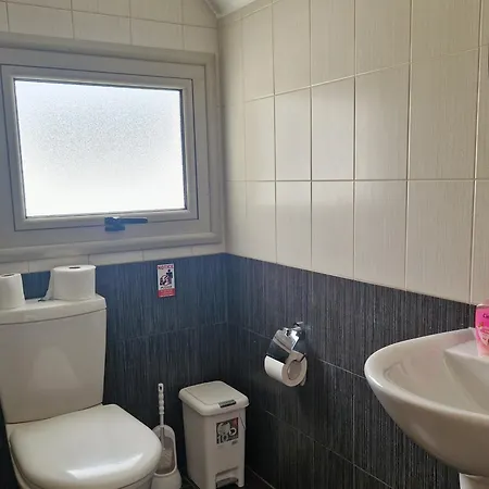 Pernera 33 House Tatil Evi *